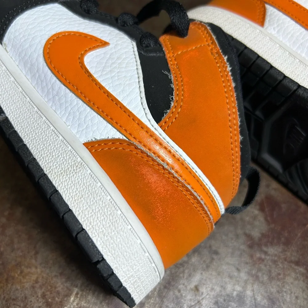 Nike Jordan AJ 1 Mid “Shattered Backboard” Black, Starfish (Orange), White Youth - Picture 9 of 15